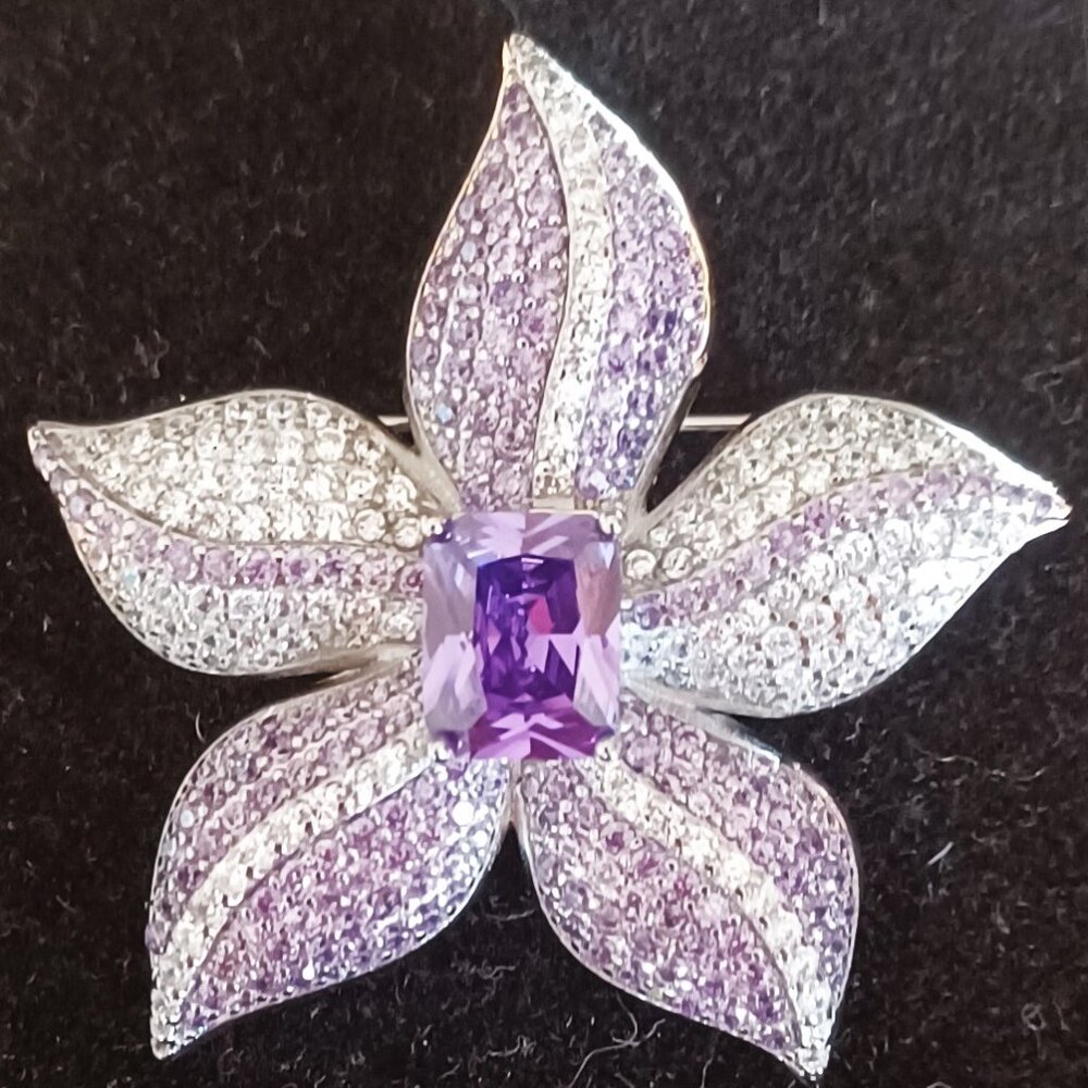 Lovely Lavender Rhinestone Brooch